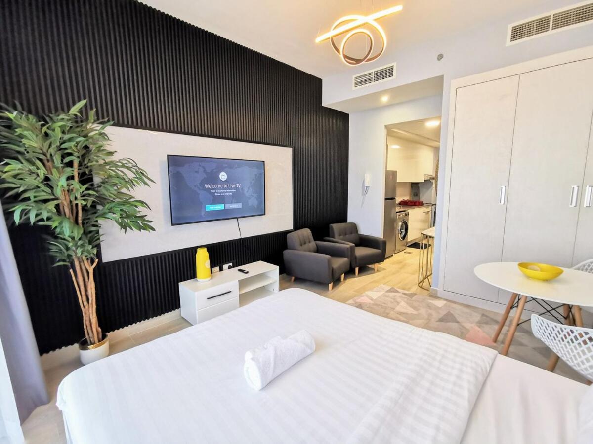 1111 Chic & Cozy W Fast Wi-fi Free Parking Apartment *